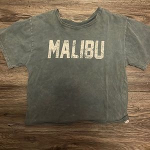 Grey Malibu tee crop